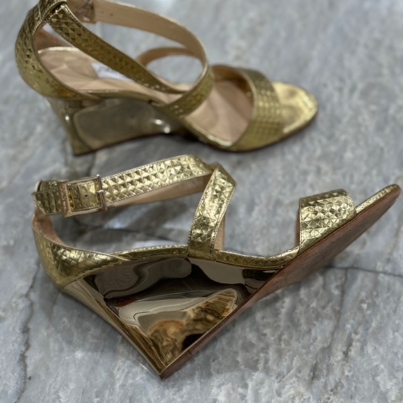 Jimmy Choo gold wedge - Picture 3 of 7